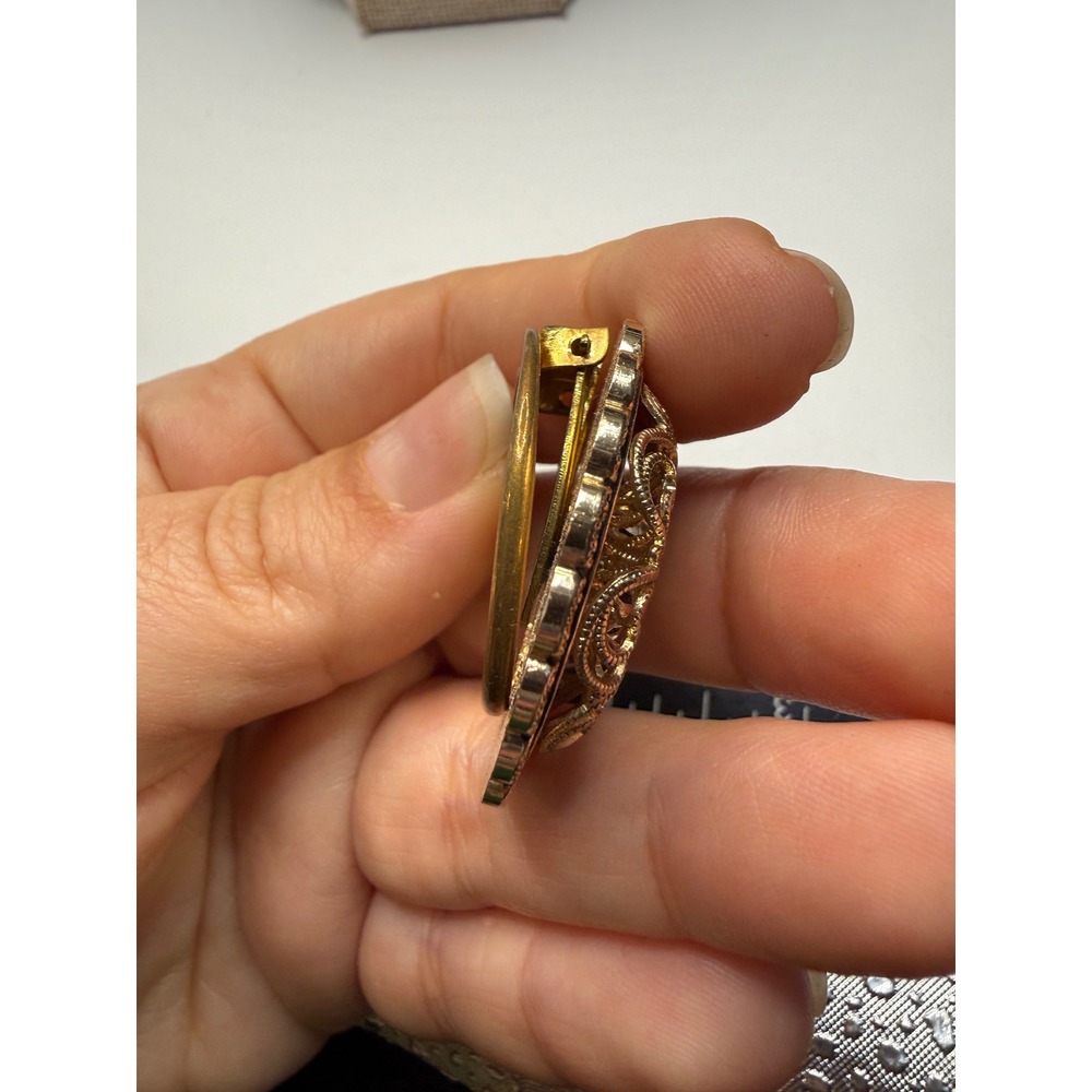 Vintage W. Germany Gold Tone Scarf Clip Filigree Openwork Floral Round Accessory - Picture 4 of 5